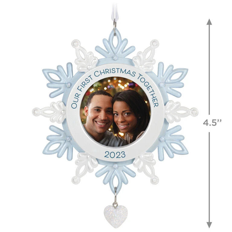 Hallmark Our First Christmas Together Snowflake 2023 Photo Frame Ornament - Image 3